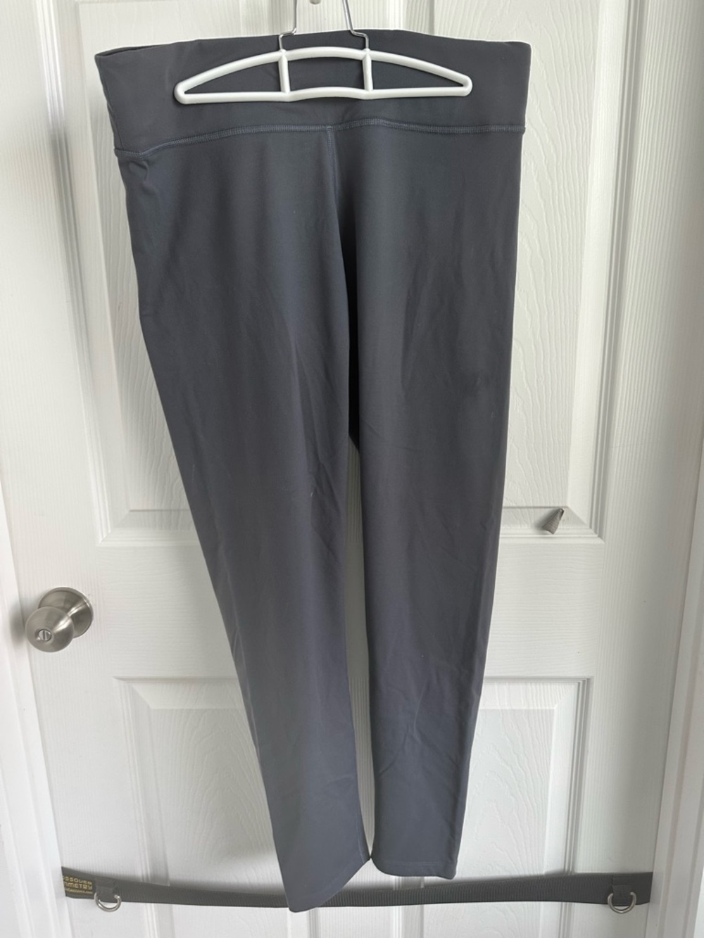 Victoria's Secret PINK Ultimate Black and Gray Leggings